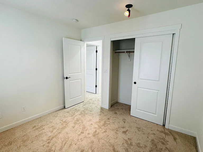 487 SW Aldea Ter — Photo 19