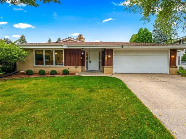 5784 Rochelle DRIVE, Greendale, WI 53129