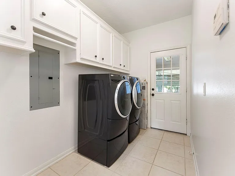 618 W Rollingwood St — Photo 28