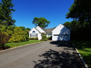 5 Wood Hollow Dr, Westhampton, NY 11977