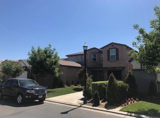 1702 N Broadbent Ln, Clovis, CA
