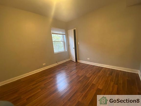 5th image of 7649 S Essex Ave #2