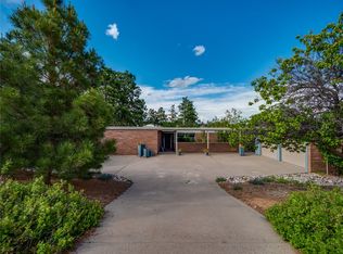 690 Camino Encantado, Los Alamos, NM 87544