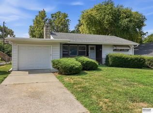 4907 Curlew Ln, Omaha, NE 68106