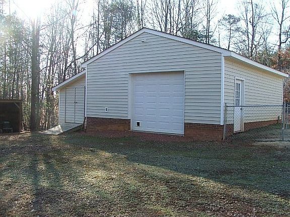 2nd image of 224 S River Ln