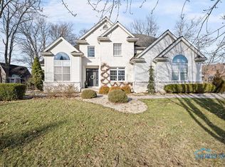 30185 Hickory Hill Dr, Perrysburg, OH 43551