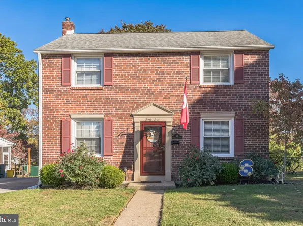 33 Netherwood Dr, Springfield, PA 19064