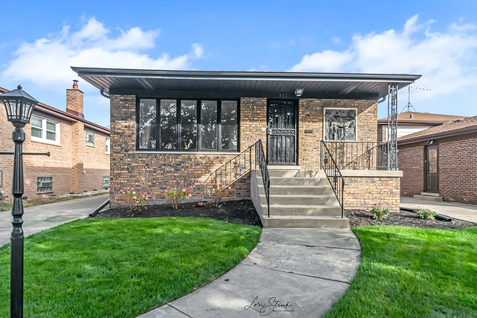 607 Escanaba Ave photo 1