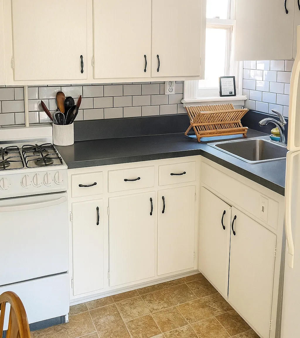 2 bed, 1000 sqft, $1,825 — Photo 3