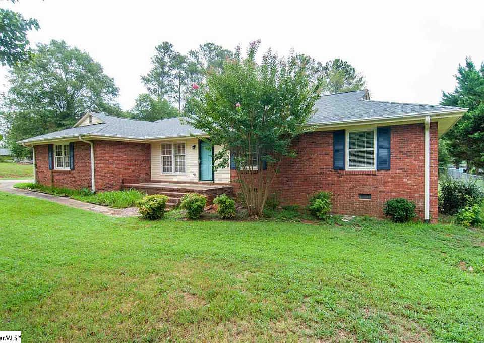 1st image of 104 Loraine Dr