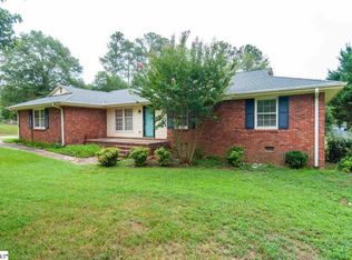 104 Loraine Dr, Simpsonville, SC 29680