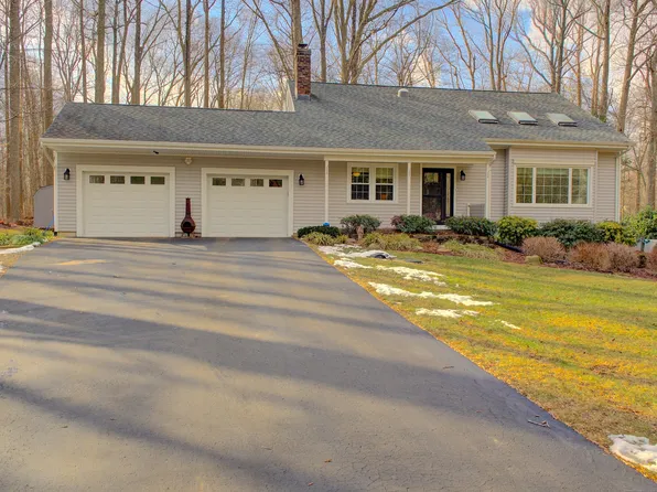 70 Pheasant Run Drive, Ledyard, CT 06335