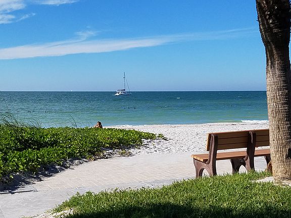 Peaceful, quiet gulf-front parks!