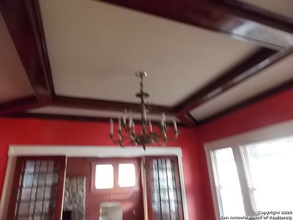 4th image of 936 W Mulberry Ave