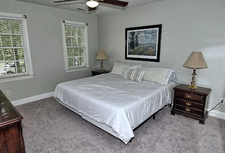 305 Caraway Ln — Photo 17