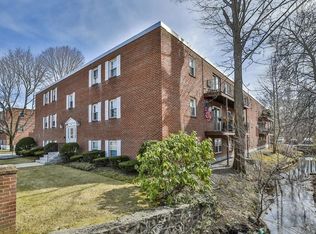 276 Albion St APT 5, Wakefield, MA 01880
