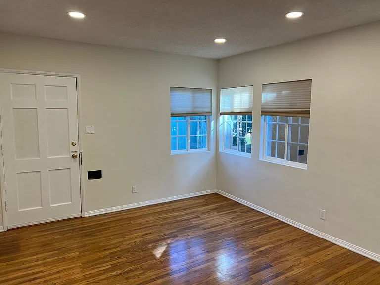 4018 Tilden Ave #A — Photo 8