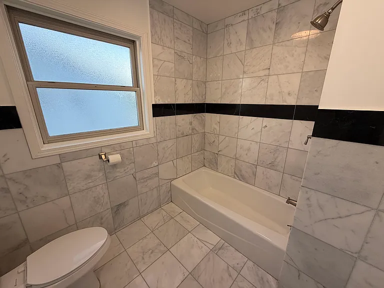 2833 N Auxplaines Ave #3 — Photo 10