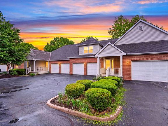 4th image of 7042 Greensview Village Dr