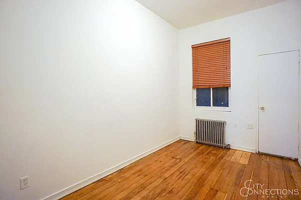 Rented by City Connections Realty | media 20