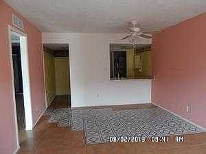 2nd image of 925 W Peoria Ave APT 4