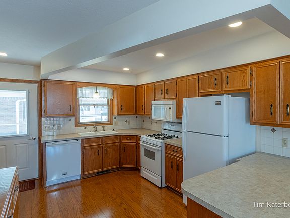 4th image of 6714 N Wentward Ct #110