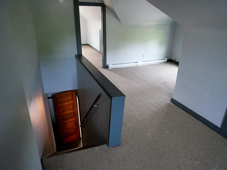 1193 Hall Ave — Photo 32