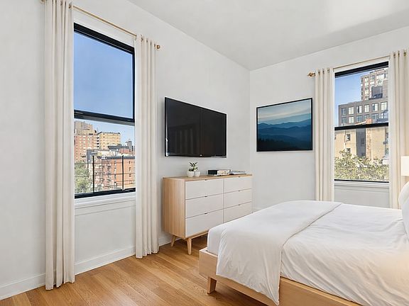2nd image of 205 Allen St #16A