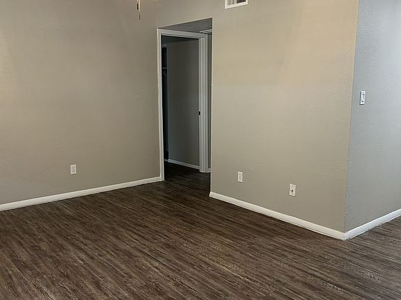 4th image of 260 W 8th Ave APT 118