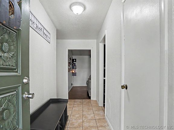4th image of 2508 W Iola St