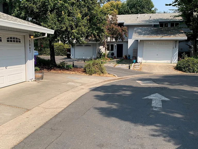 5085 Veranda Ter — Photo 16