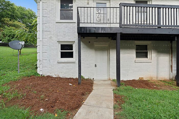 1st image of 1709 Golf Club Rd #D