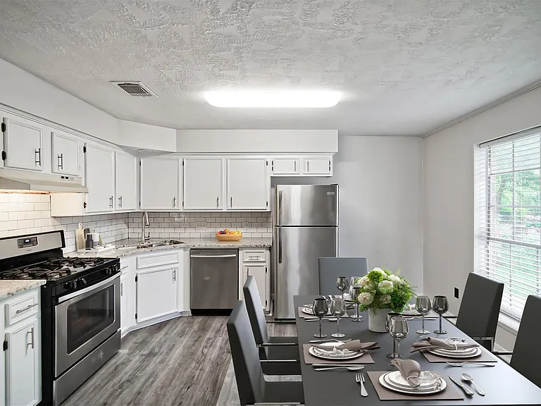308 Lawrence St #A — Photo 11