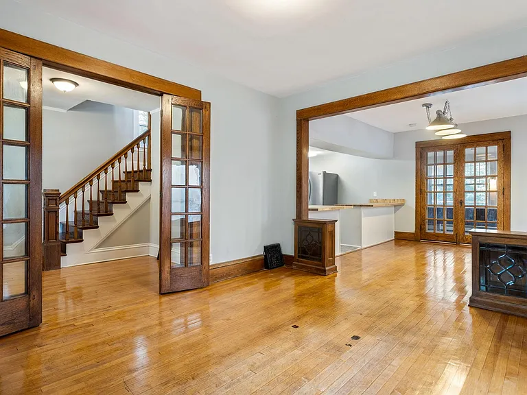 3325 Hennepin Ave — Photo 7