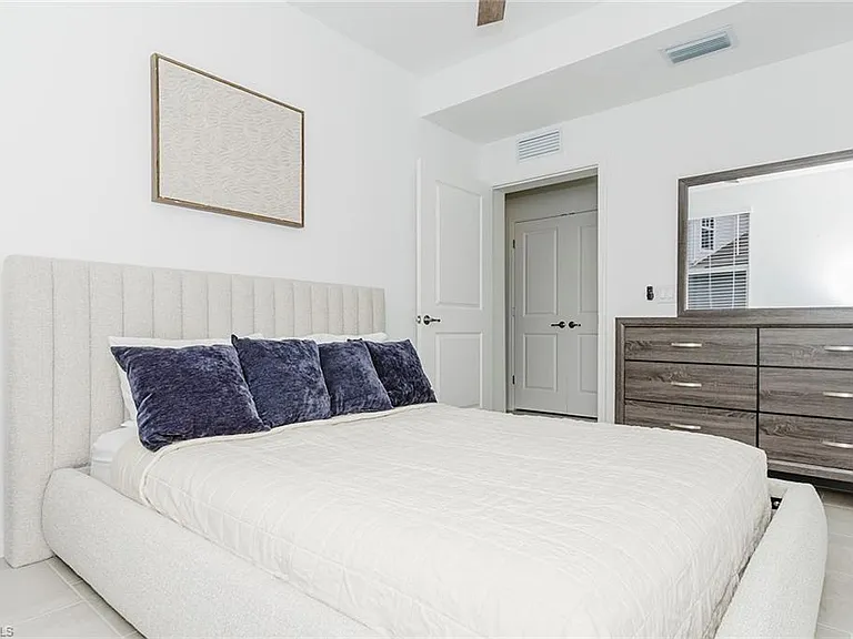 5661 Melbourne Ct #8011 — Photo 16