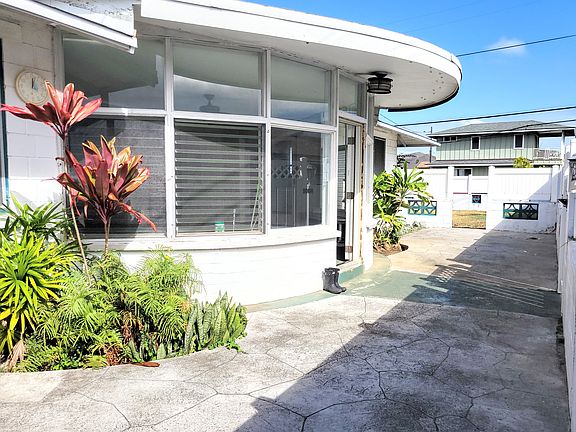 Outdoor patio area