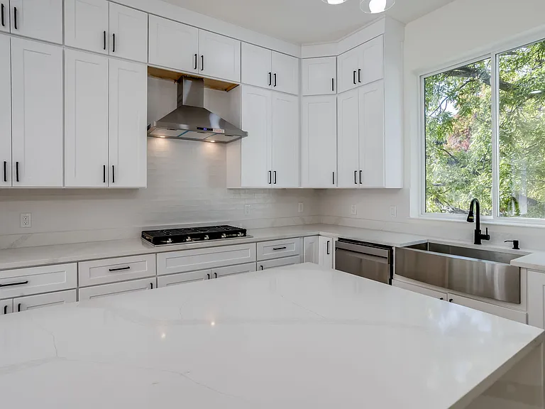 6001 Lewis St #104 — Photo 10