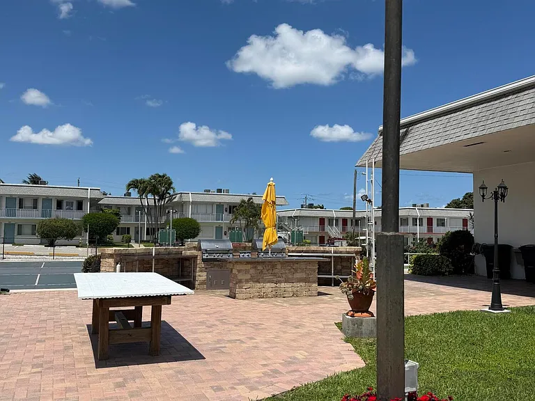 3322 Cynthia Ln #207 — Photo 44