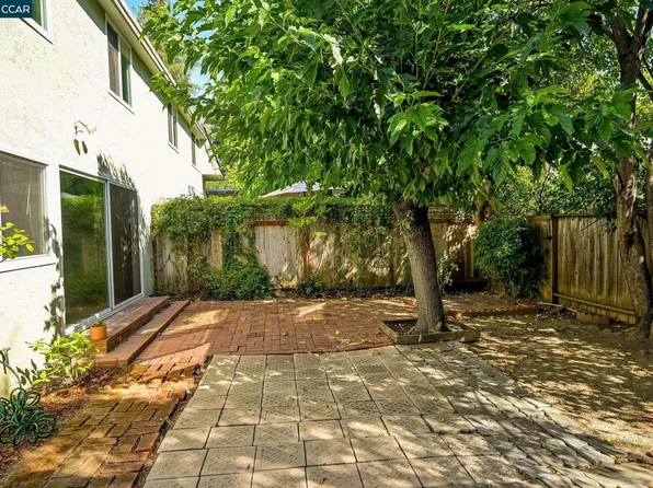 1950 Oak Grove Rd #1950 & 1952, Walnut Creek, CA 94598