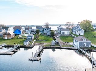 2032 Main Rd, Westport, MA 02790