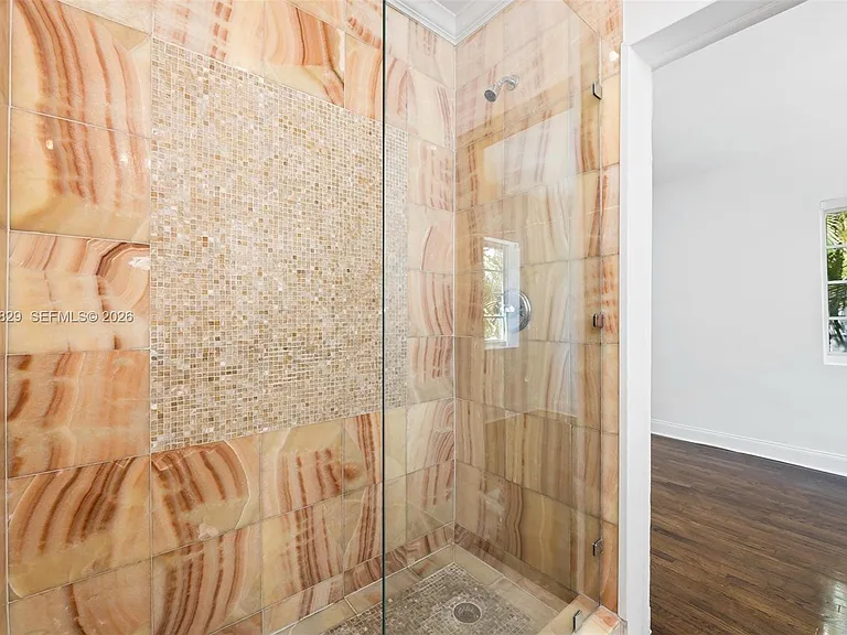 1545 Meridian Ave — Photo 10