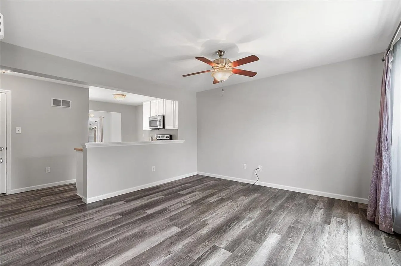 2 bed, 2.5 bath, 1365 sqft, $2,150 — Photo 3