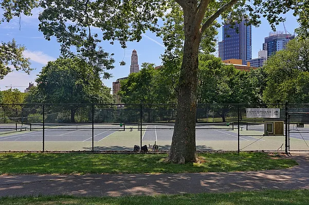 Rented by Red Apple Group | media 33