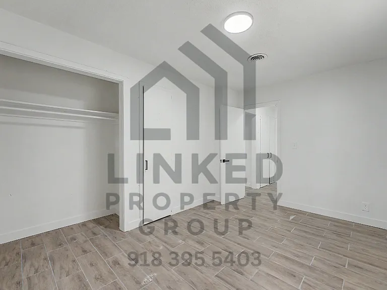 3326 E Marshal Apartments — Photo 5