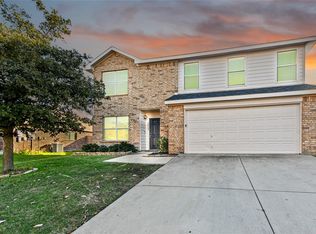 1512 Sturgeon Trl, Krum, TX 76249