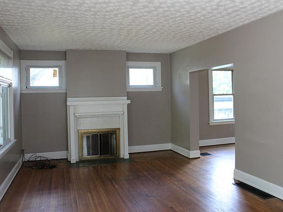 5th image of 2716 Baker Ave