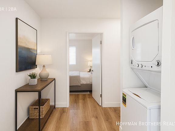 3rd image of 430 Gaviota Ave APT 302