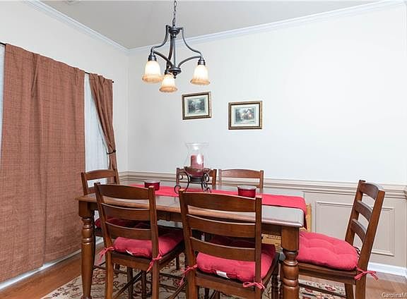 5th image of 4509 Sabin St