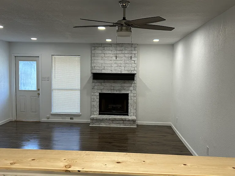 Oak Forest Dr — Photo 1
