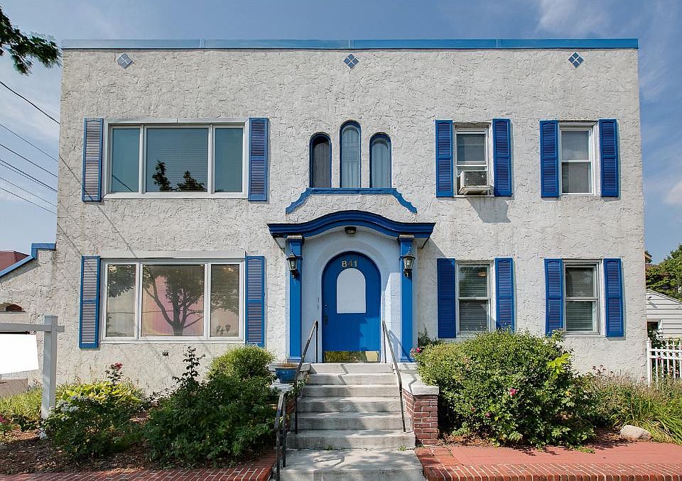 1st image of 841 Saint Clair Ave